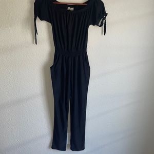 Off the shoulder jumper